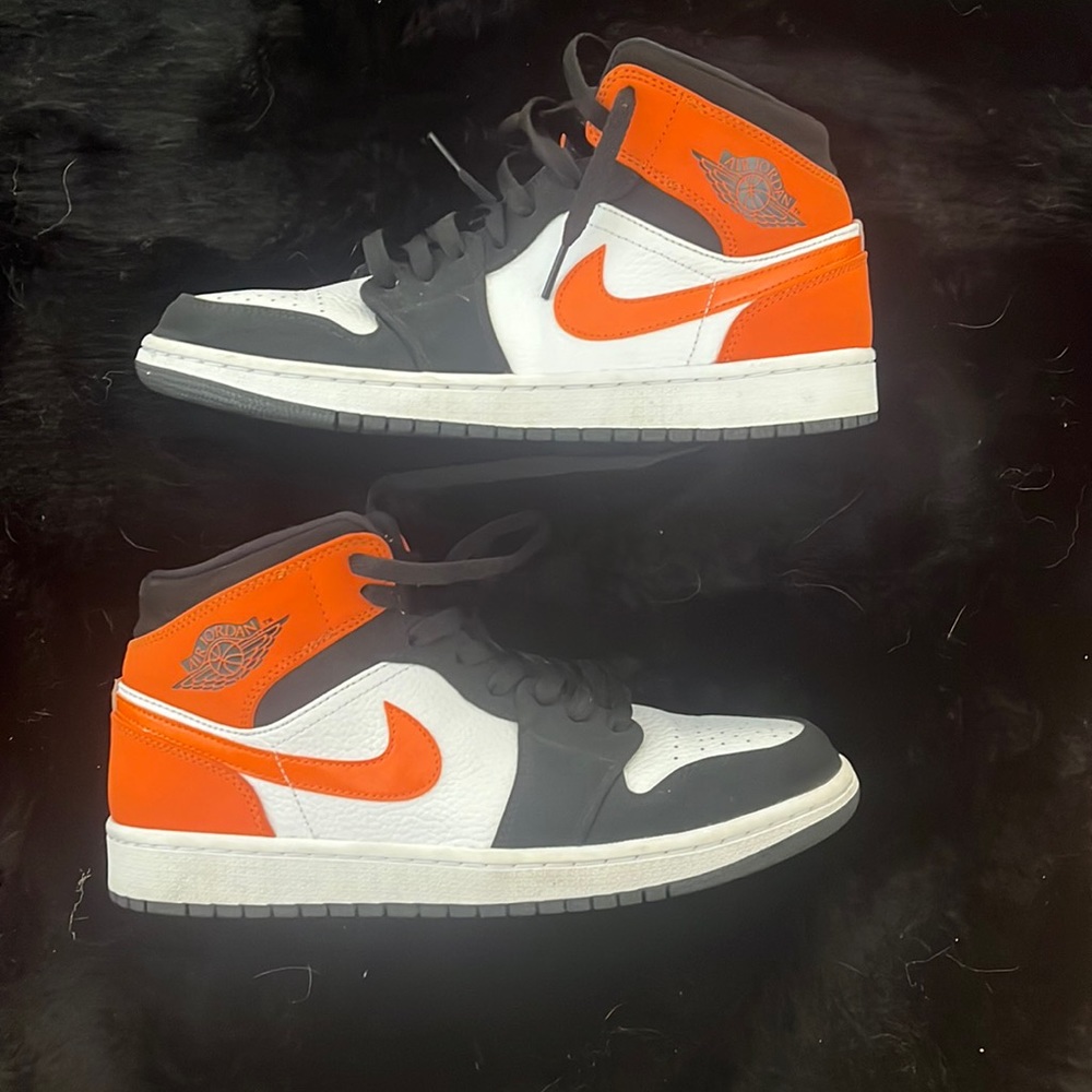 Air Jordan 1 Mid "Shattered Backboard" Size 9.5